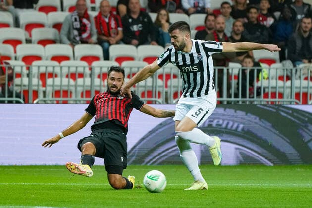 GaÃ«tan Laborde (OGC Nice) - Igor Vujacic (FK Partizan) FOOTBALL : OGC Nice vs FK Partizan - Conference League - Phase de groupe - Nice - 27 10 2022 NorbertScanella Panoramic 
