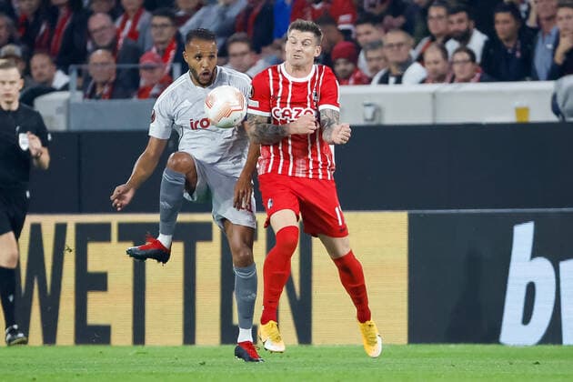 Youssef El Arabi Olympiacos FC, 11 and Lukas Kuebler SC Freiburg, 17 in duel , GER, SC Freiburg vs Olympiacos FC, Football, UEFA Europa League, Matchday 5, Group Stage, 27 10 2022 GER, SC Freiburg vs Olympiacos FC, Football, UEFA Europa League, Matchday 5, Group Stage, 27 10 2022 Freiburg im Breisgau, Germany. Copyright: xEibner-Pressefoto GrantxHubbsx EP_GHS