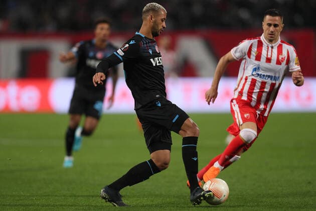 CRVENA ZVEZDA vs TRABZONSPOR VITOR HUGO vs ALEKSANDAR PESIC football Crvena zvezda against Trabzonspor UEFA Europa league, Rajko Mitic stadium, Belgrade, 27.10.2022 Foto: FOOTBALL, UEFA EUROPA LEAGUE, CRVENA ZVEZDA, RED STAR, TRABZONSPOR Belgrade Rajko Mitic stadium Serbia Copyright: xMarkoxMetlas xMNxPressx
