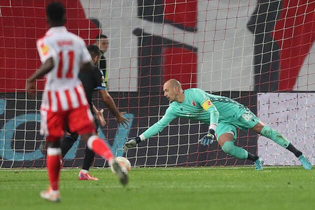 CRVENA ZVEZDA vs TRABZONSPOR MILAN BORJAN goalkeper football Crvena zvezda against Trabzonspor UEFA Europa league, Rajko Mitic stadium, Belgrade, 27.10.2022 Foto: FOOTBALL, UEFA EUROPA LEAGUE, CRVENA ZVEZDA, RED STAR, TRABZONSPOR Belgrade Rajko Mitic stadium Serbia Copyright: xMarkoxMetlas xMNxPressx