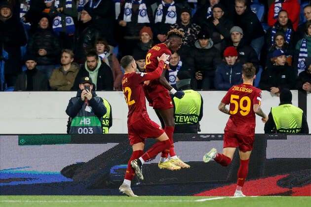 Tammy Abraham 9, Roma score 0-1, Cristian Volpato 62, Roma, Nicola Zalewski 59, Roma during the UEFA Europa League football Group C match between HJK Helsinki - As Roma at the Bolt Arena on October 27. 2022 in Helsinki, Finland. (Kalle Parkkinen Newspix24)  Copyright: xKallexParkkinenx np24_KPC6681
