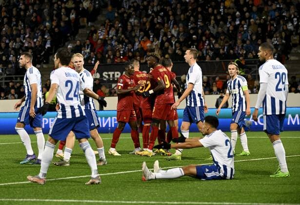 Players of AS Roma celebrate a goal during the football UEFA Europa League Group C match HJK vs. AS Roma in Helsinki, Finland on Thursday, 27th Oct., 2022. The goal was later disallowed after the VAR inspection. Helsinki Finland LKFTJK20221027222754DWBR  Copyright: xEmmixKorhonenx LKFTJK20221027222754DWBR