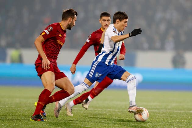 Bryan Cristante 4, Roma, David Browne 24 of HJK, Cristian Volpato 62, Roma during the UEFA Europa League football Group C match between HJK Helsinki - As Roma at the Bolt Arena on October 27. 2022 in Helsinki, Finland. (Kalle Parkkinen Newspix24)  Copyright: xKallexParkkinenx np24_KPC6279