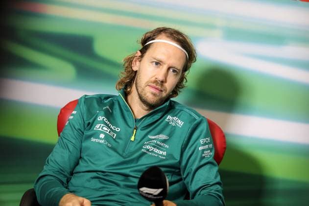 5 Sebastian Vettel DEU, Aston Martin Aramco Cognizant F1 Team , F1 Grand Prix of Mexico at Autodromo Hermanos Rodriguez on October 27, 2022 in Mexico City, Mexico Photo by HOCH ZWEI Mexico City Mexico