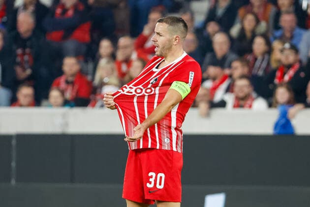 Christian Guenter SC Freiburg, 30 claimed , GER, SC Freiburg vs Olympiacos FC, Football, UEFA Europa League, Matchday 5, Group Stage, 27 10 2022 GER, SC Freiburg vs Olympiacos FC, Football, UEFA Europa League, Matchday 5, Group Stage, 27 10 2022 Freiburg im Breisgau, Germany. Copyright: xEibner-Pressefoto GrantxHubbsx EP_GHS