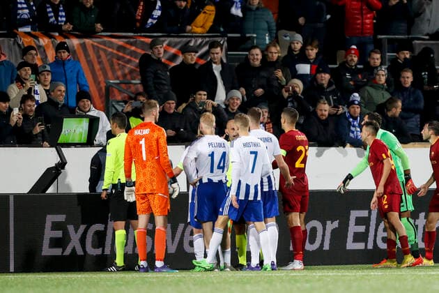 VAR – decision confirmed, no goal during the UEFA Europa League football Group C match between HJK Helsinki - As Roma at the Bolt Arena on October 27. 2022 in Helsinki, Finland. (Kalle Parkkinen Newspix24)  Copyright: xKallexParkkinenx np24_KPC7358