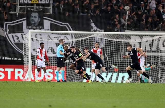 SOCCER - UEFA EL, Sturm vs Feyenoord GRAZ,AUSTRIA,27.OCT.22 - SOCCER - UEFA Europa League, group stage, SK Sturm Graz vs Feyenoord Rotterdam. Image shows the rejoicing of Emanuel Esse Emegha, Otar Kiteishvili, David Schnegg and Ivan Ljubic (Sturm).  GEPAxpictures xHansxOberlaender
