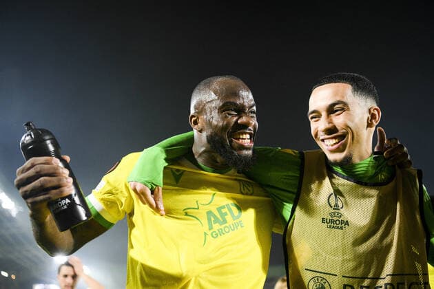 Joie des joueurs du FC Nantes en fin de match autour de Ingatius Ganago (Nantes) FOOTBALL : FC NANTES vs QARABAH FK - Ligue Europa - J5 - 27 10 2022 JBAutissier Panoramic 