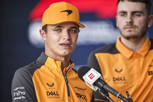 NORRIS Lando (gbr), McLaren F1 Team MCL36, portrait during the Formula 1 Grand Premio de la Ciudad de Mexico 2022, Mexican Grand Prix 2022, 20th round of the 2022 FIA Formula One World Championship, WM, Weltmeisterschaft from October 28 to 30, 2022 on the Autodromo Hermanos Rodriguez, in Mexico City, Mexico - F1 - MEXICO CITY GRAND PRIX 2022 DPPI Panoramic  00122045__R5_0254
