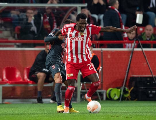 Football, Men, Season 2022 2023, Europa League Group Stage, Group D, Matchday 5 , 1 FC Union Berlin SC Braga, v l Ricardo Horta SC Braga , Sheraldo Becker 1 FC Union Berlin , 27 10 2022, Copyright: xSebastianxRäppold MatthiasxKochx