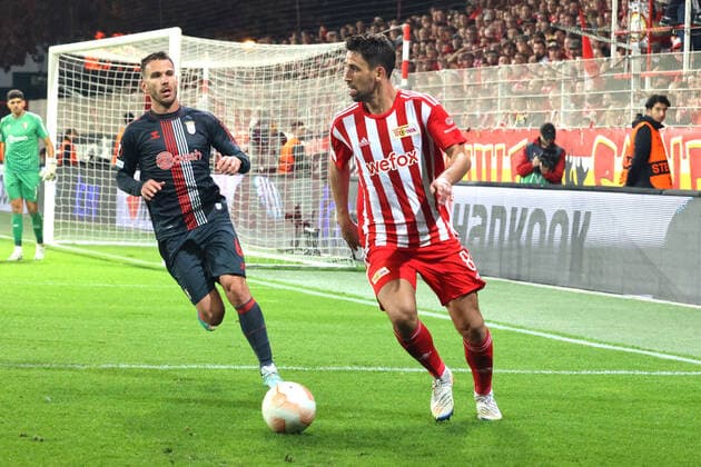 DEU, Europa League, 1 FC Union vs SC Braga, 27 10 2022, Stadion Alte Foersterei, Berlin, DEU, Europa League, 1 FC Union vs SC Braga, in picture Rani Khedira 1 FC Union Berlin 8 , Nuno Sequeira SC Braga 6 DFL regulations prohibit any use of Photographs as image sequences and or quasi video Foto Juergen Engler nordphoto GmbH JuergenxEngler nph00076