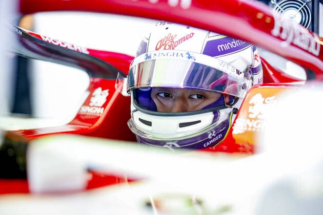 ZHOU Guanyu (chi), Alfa Romeo F1 Team ORLEN C42, portrait during the Formula 1 Grand Premio de la Ciudad de Mexico 2022, Mexican Grand Prix 2022, 20th round of the 2022 FIA Formula One World Championship, WM, Weltmeisterschaft from October 28 to 30, 2022 on the Autodromo Hermanos Rodriguez, in Mexico City, Mexico - F1 - MEXICO CITY GRAND PRIX 2022 DPPI Panoramic  _R3_1210
