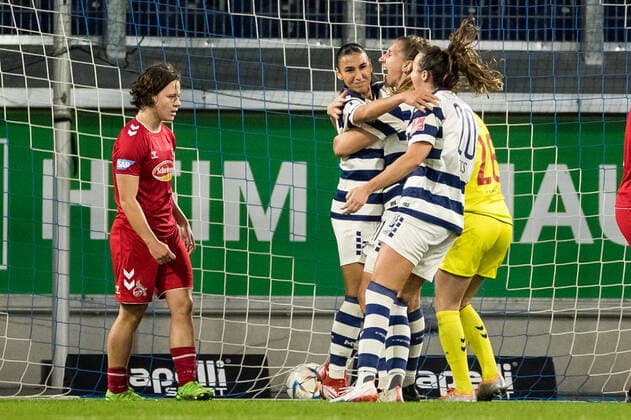 FLYERALARM Womens Soccer Bundesliga, MSV Duisburg 1 FC Koeln 28 10 2022 Cheers to 1 0 by Miray Cin MSV Duisburg, 7 FLYERALARM Womens Soccer Bundesliga, MSV Duisburg 1 FC Koeln, Duisburg, schainsland reisen Arena DFL REGULATIONS PROHIBIT ANY USE OF PHOTOGRAPHS AS IMAGE SEQUENCES AND OR QUASI VIDEO Copyright: xBEAUTIFULxSPORTS Wunderlx