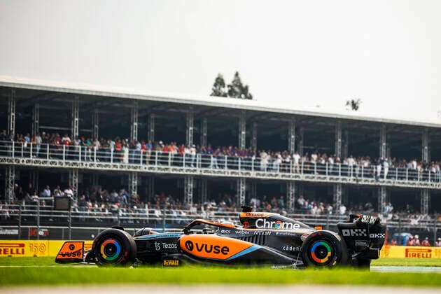 03 RICCIARDO Daniel (aus), McLaren F1 Team MCL36, action during the Formula 1 Grand Premio de la Ciudad de Mexico 2022, Mexican Grand Prix 2022, 20th round of the 2022 FIA Formula One World Championship, WM, Weltmeisterschaft from October 28 to 30, 2022 on the Autodromo Hermanos Rodriguez, in Mexico City, Mexico - F1 - MEXICO CITY GRAND PRIX 2022 DPPI Panoramic  00122045__R5_0935