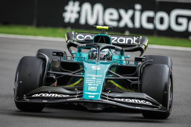 05 VETTEL Sebastian (ger), Aston Martin F1 Team AMR22, action during the Formula 1 Grand Premio de la Ciudad de Mexico 2022, Mexican Grand Prix 2022, 20th round of the 2022 FIA Formula One World Championship, WM, Weltmeisterschaft from October 28 to 30, 2022 on the Autodromo Hermanos Rodriguez, in Mexico City, Mexico - F1 - MEXICO CITY GRAND PRIX 2022 DPPI Panoramic  00122045__R3_2126