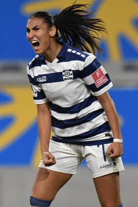 Goal scorer Miray Cin MSV Duisburg women cheers after her goal to 1 0 GER, MSV Duisburg women vs 1 FC Koeln women, Soccer, Bundesliga, 6 Spieltag Spielzeit 2022 2023, 28 10 2022 DFL DFB REGULATES PROHIBIT ANY USE OF PHOTOGRAPHS AS IMAGE SEQUENCES AND OR QUASI VIDEO GER, MSV Duisburg women vs 1 FC Koeln women, Soccer, Bundesliga, 6 Spieltag Spielzeit 2022 2023, 28 10 2022 Duisburg Copyright: xEibner-Pressefoto ThomasxThienelx EP_TTL