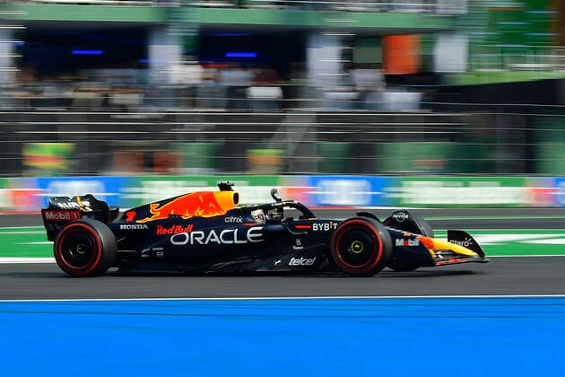 Max Verstappen of the Netherlands Pole position qualifier during qualifying ahead of the F1 Formula 1 Grand Prix of Mexico 2022, at Autodromo Hermanos Rodriguez, on October 29, 2022.  Copyright: xMexSportx _RMC2868