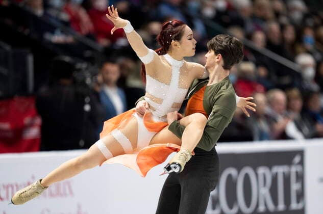 October 29, 2022, Mississauga, ON, Canada: Misato Komatsubara and Tim Koleto of Japan perform their free dance during the ice dance competition at Skate Canada International in Mississauga, Ont., on Saturday, October 29, 2022. Misato Komatsubara Tim Koleto  - ZUMAc35_ 20221029_zaf_c35_128 Copyright: xPaulxChiassonx