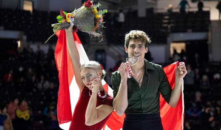 October 29, 2022, Mississauga, ON, Canada: Canada™s Piper Gilles and Paul Poirier perform their free dance during the ice dance competition at Skate Canada International in Mississauga, Ont., on Saturday, October 29, 2022. Piper Gilles Paul Poirier  - ZUMAc35_ 20221029_zaf_c35_136 Copyright: xPaulxChiassonx