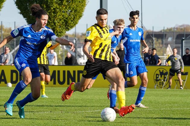 Sunday, 30 10 2022 Season 2022 2023 9 Matchday B Junior Bundesliga U17 Bundesliga at BVB Fußballpark Hohenbuschei, Dortmund, Germany BV Borussia Dortmund U17 FC Schalke 04 U17 Kjell Arik Wätjen Borussia Dortmund U17 8