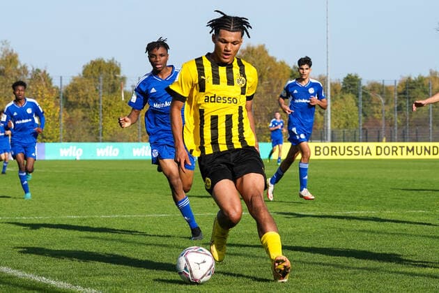 Sunday, 30 10 2022 Season 2022 2023 9 Matchday B Junioren Bundesliga U17 Bundesliga at BVB Fußballpark Hohenbuschei, Dortmund, Germany BV Borussia Dortmund U17 FC Schalke 04 U17 Paris Josua Brunner Borussia Dortmund U17 9