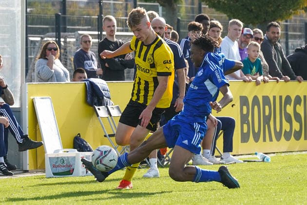 Sunday, 30 10 2022 Season 2022 2023 9 Matchday B Junioren Bundesliga U17 Bundesliga at BVB Fußballpark Hohenbuschei, Dortmund, Germany BV Borussia Dortmund U17 FC Schalke 04 U17 Cole Campbell Borussia Dortmund U17 10