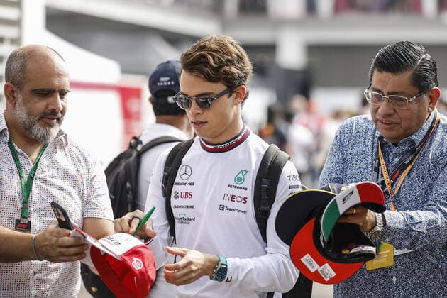 DE VRIES Nyck (ned), Reserve Driver of Mercedes AMG F1 Team, portrait during the Formula 1 Grand Premio de la Ciudad de Mexico 2022, Mexican Grand Prix 2022, 20th round of the 2022 FIA Formula One World Championship, WM, Weltmeisterschaft from October 28 to 30, 2022 on the Autodromo Hermanos Rodriguez, in Mexico City, Mexico - F1 - MEXICO CITY GRAND PRIX 2022 - RACE DPPI Panoramic  00122046__R3_4030