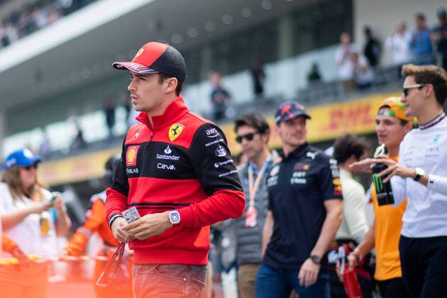 Charles Leclerc MCO, Scuderia Ferrari 16 ahead of George Russell UK, Mercedes AMG Petronas F1 Team 63 , Max Verstappen NED, Oracle Red Bull Racing 1 on the way to the drivers parade, MEX, Formula 1 Mexican Grand Prix, Autodromo Hermanos Rodriguez Mexico City, Race Day, 30 10 2022 MEX, Formula 1 Mexican Grand Prix, Autodromo Hermanos Rodriguez Mexico City, Race Day, 30 10 2022 Mexico City Copyright: xEibner Memmlerx EP_MMR
