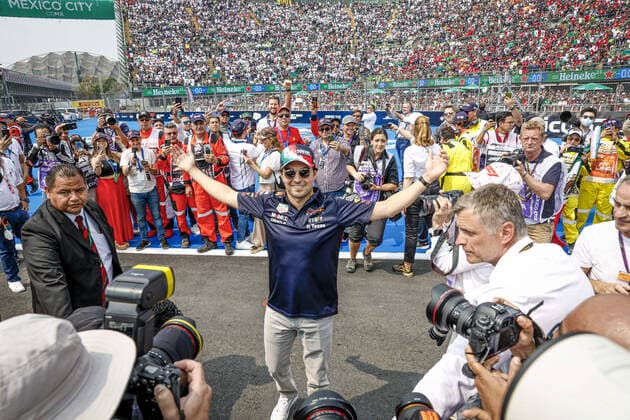 PEREZ Sergio (mex), Red Bull Racing RB18, portrait during the Formula 1 Grand Premio de la Ciudad de Mexico 2022, Mexican Grand Prix 2022, 20th round of the 2022 FIA Formula One World Championship, WM, Weltmeisterschaft from October 28 to 30, 2022 on the Autodromo Hermanos Rodriguez, in Mexico City, Mexico - F1 - MEXICO CITY GRAND PRIX 2022 - RACE DPPI Panoramic  F12022GP20MEX_JK180523