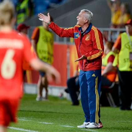NORRKÖPING 2013 07 18 Spains coach Ignacio Quereda during Thursdays group stage match group C between Russia and Spain in the womens European Championship at Nya Parken NORRKÖPING SWEDEN Football  x10300x Copyright: xMajaxSuslinx xTTx DAM-EM 2013 RYS-SPA
