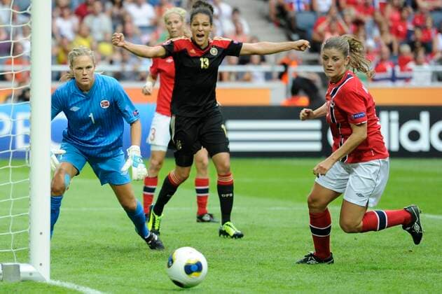 STOCKHOLM 20130608 Germanys CÃ lia Okoyino da Mbabi watches the ball go just wide of the Norwegian goal during the European Championship soccer final between Germany and Norway at Friends Arena in Solna, Stockholm, on Sunday STOCKHOLM SWEDEN Football x10400x  Copyright: xERIKxMARTENSSONx xTTx DAM-EM 2013 FINAL TYS-NOR