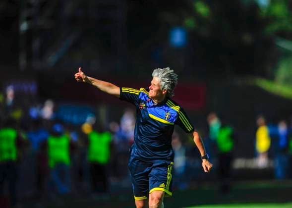 HALMSTAD 2013 07 21 Pia Sundhage thanks the crowd after Sundays quarter-final between Sweden and Iceland in the womens European Championship at Örjans vall in Halmstad HALMSTAD SWEDEN Football x9204x  Copyright: xBJÖRNxLINDGRENx xTTx DAM-EM 2013 SVE-ISL