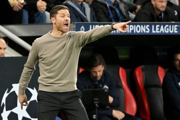 Leverkusen, Bayarena, 01 11 22, GER, Men, UEFA Champions League, Season 2022 2023, Bayer 04 Leverkusen FC Bruegge Picture Coach Xabi Alonso Leverkusen Only for journalistic use Only for editorial use According to the regulations of the DFL Deutsche Fußball Liga it is prohibited, DFL regulations prohibit any use of photographs as image sequences and or quasi video North Rhine-Westphalia Germany