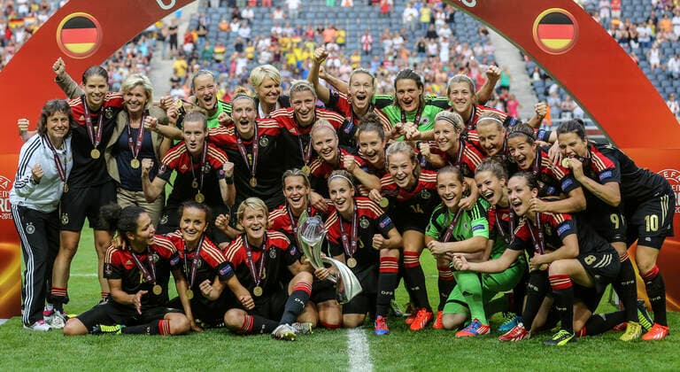 STOCKHOLM 20130608 Germanys team after winning the European Championship football final between Germany and Norway at Friends Arena in Solna, Stockholm, on Sunday STOCKHOLM SWEDEN Football x1037x  Copyright: xSÖRENxANDERSSONx xTTx DAM-EM 2013 FINAL TYS-NOR