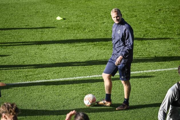 LEUVEN, BELGIUM - NOVEMBER 02 : Geraerts Karel head coach of Union St-Gilloise pictured during a practice session prior of the UEFA Europa League match between Union St-Gilloise and Union Berlin at the King Power Stadium at den Dreef November 2, 2022 in Leuven, Belgium, 2 11 2022 ( Union ST-Gilloise practice session. PhotoNews Panoramic 