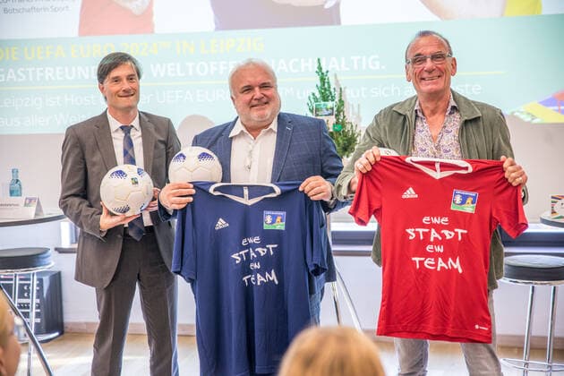 The organizers of the Leipzig site today announced the brand ambassadors for the venue Leipzig for the UEFA European Championship 2024 In addition to the previously announced zoo director Jörg Junhold, the co-trainer at RB Leipzig Antje Mittag and the dramaturg, director and director Jürgen Zielinski Antje Mittag was not present at the appointment