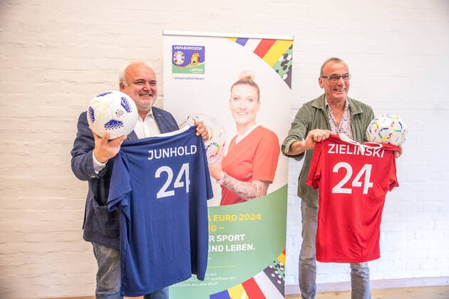The organizers of the Leipzig site today announced the brand ambassadors for the venue Leipzig for the UEFA European Championship 2024 In addition to the previously announced zoo director Jörg Junhold, the co-trainer at RB Leipzig Antje Mittag and the dramaturg, director and director Jürgen Zielinski Antje Mittag was not present at the appointment