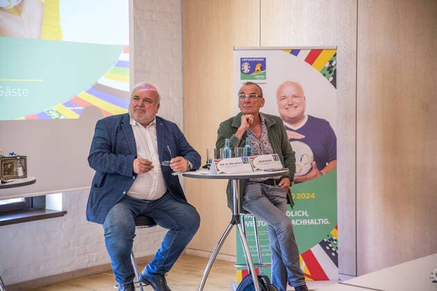 The organizers of the Leipzig site today announced the brand ambassadors for the venue Leipzig for the UEFA European Championship 2024 In addition to the previously announced zoo director Jörg Junhold, the co-trainer at RB Leipzig Antje Mittag and the dramaturg, director and director Jürgen Zielinski Antje Mittag was not present at the appointment