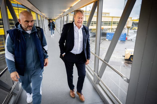 221102 Head coach Age Hareide during the team travel from Malmö to Braga ahead of Europa League on November 2, 2022 in Malmö Photo Petter Arvidson BILDBYRAN code PA PA0428 football football soccer fotball uefa europa league resa travel malmö ff bbeng team travel,  Copyright: PETTERxARVIDSON BB221102PA074