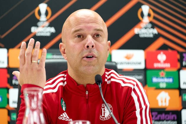UEFA Europa League press conference, PK, Pressekonferenz and training of Feyenoord Rotterdam - Feyenoord coach Arne Slot during the press conference and training of Feyenoord at Stadion Feijenoord De Kuip on 2 November 2022 in Rotterdam, Netherlands. Copyright: xTomxBodex