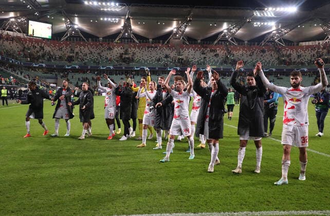 Donetsk RB Leipzig 02 11 2022 Warsaw, Poland, 02 11 2022, Wojska Polskiego Stadion, Football, UEFA Champions League, Group F, Matchday 6 , Shakhtar Donetsk UKR vs RB Leipzig GER 0 4 0 1 , In picture final cheer RB Leipzig , UEFA regulations prohibit any use of photographs as image sequences and or quasi video , Picture Point