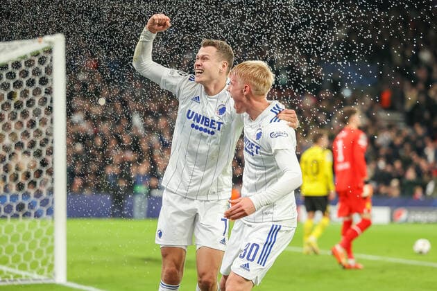 FC Copenhagen v Dortmund, UEFA Champions League football, Copenhagen, Denmark Copenhagen, Denmark. 02nd, November 2022. Hakon Haraldsson (30) of FC Copenhagen equalises for 1-1 and celebrates with Viktor Claesson (7) during the UEFA Champions League match between FC Copenhagen and Dortmund at Parken in Copenhagen. Copenhagen Denmark  Copyright: xGonzalesxPhoto RunexMathiesenx