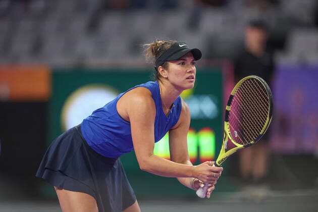 FORT WORTH, TX - NOVEMBER 02: Desirae Krawczyk (USA) plays at the net during the WTA, Tennis Damen Finals on November 2, 2022 at Dickies Arena in Fort Worth, TX. (Photo by George Walker Icon Sportswire) TENNIS: NOV 02 WTA Finals Icon22110249