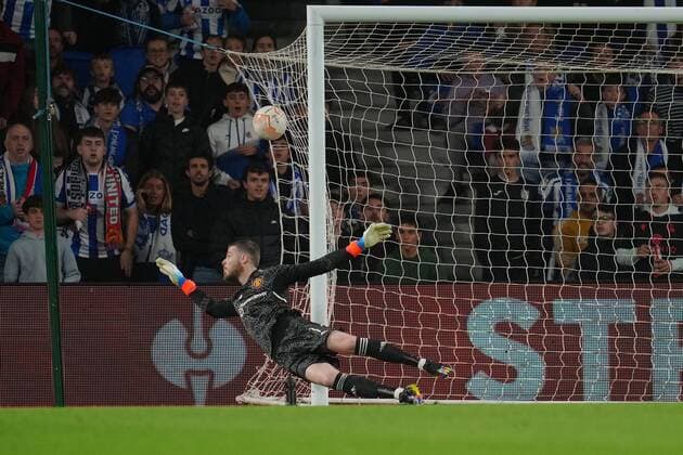 Mandatory Credit: Photo by Bagu Blanco Pressinphoto Shutterstock (13607020ab) David de Gea of Manchester United, ManU Real Sociedad v Manchester United, UEFA Europa League, Group C, date 4. Football, Reale Arena Stadium, San Sebastian, Spain - 3 Nov 2022 Editorial use only Real Sociedad v Manchester United, UEFA Europa League, Group C, date 4. Football, Reale Arena Stadium, San Sebastian, Spain - 3 Nov 2022 Editorial use only Copyright: xBaguxBlanco Pressinphoto Shutterstockx 13607020ab
