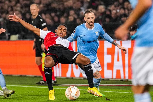 UEFA Europa League: Feyenoord v Lazio Roma Rotterdam - Igor Paixao of Feyenoord, Manuel Lazzari of Lazio Roma during the match between Feyenoord v Lazio Roma at Stadion Feijenoord De Kuip on 3 November 2022 in Rotterdam, The Netherlands. Copyright: xTomxBodex