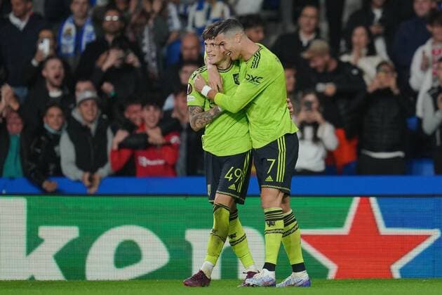 Mandatory Credit: Photo by Bagu Blanco Pressinphoto Shutterstock (13607020ai) Garnacho of Manchester United, ManU celebrates his goal with his teammates Real Sociedad v Manchester United, UEFA Europa League, Group C, date 4. Football, Reale Arena Stadium, San Sebastian, Spain - 3 Nov 2022 Editorial use only Real Sociedad v Manchester United, UEFA Europa League, Group C, date 4. Football, Reale Arena Stadium, San Sebastian, Spain - 3 Nov 2022 Editorial use only Copyright: xBaguxBlanco Pressinphoto Shutterstockx 13607020ai