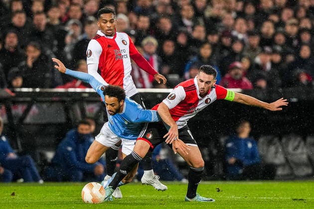 UEFA Europa League: Feyenoord v Lazio Roma Rotterdam - Felipe Anderson of Lazio Roma, Orkun Kokcu of Feyenoord during the match between Feyenoord v Lazio Roma at Stadion Feijenoord De Kuip on 3 November 2022 in Rotterdam, The Netherlands. Copyright: xTomxBodex