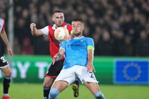 ROTTERDAM, 03-11-2022, Stadium de Kuip, the UEFA Europa League Feyenoord - Lazio Roma, Feyenoord player Orkun Kokcu, Lazio player Sergej Milinkovic Savic Feyenoord - Lazio  x19132334x Copyright: