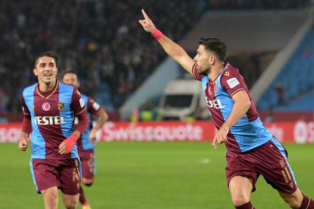 TRABZON Anastasios Bakasetas of Trabzonspor AS celebrates his goal during the UEFA Europa League Group H match between Trabzonspor AS and Ferencvaros at Senol Gunes Stadium on November 3, 2022 in Trabzon, Turkey ANP Dutch Height Gerrit van Keulen UEFA Europa League Group H 2022 2023 xVIxANPxSportx xGerritxvanxKeulenxIVx 457175593 originalFilename: 457175593.jpg