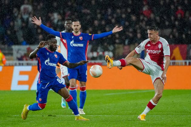 Aleksandr Golovin (AS Monaco) - Guelor Kanga (Etoile Rouge de Belgrade) FOOTBALL : AS Monaco vs Etoile Rouge de Belgrade - Europa League - Phase de groupe H - Monaco - 03 11 2022 NorbertScanella Panoramic 